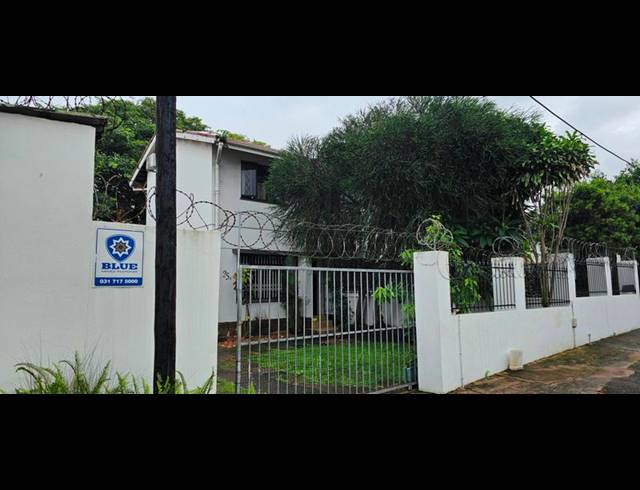 2 BEDROOM APARTMENT FOR SALE IN GLENWOOD